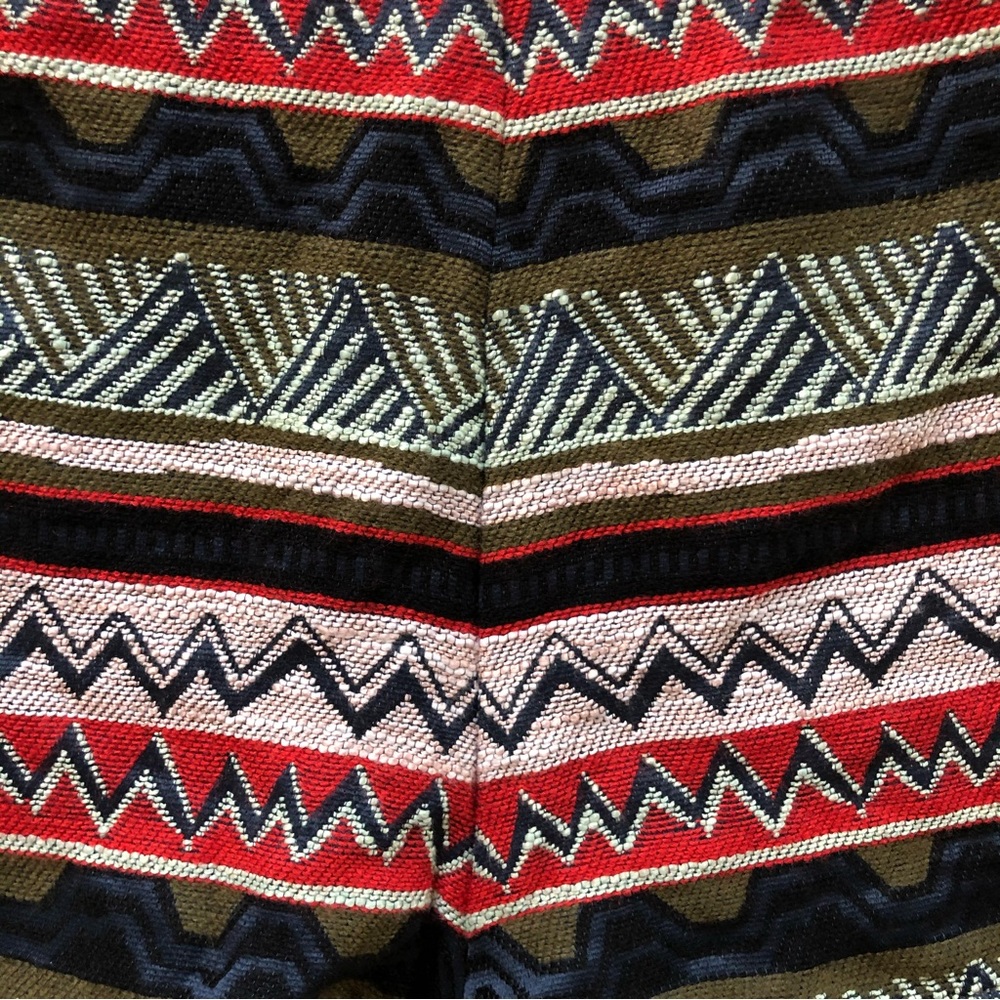 💕SOLD💕🔹Colorful Patterned Shorts 🔹 - Picture 2 of 3